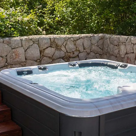 Vila Beautiful Aurora With Private Pool, Sauna And Jacuzzi Kras