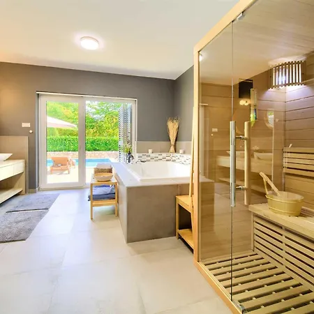 Beautiful Aurora With Private Pool, Sauna And Jacuzzi Villa Kras