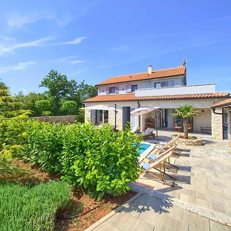 Beautiful Aurora With Private Pool, Sauna And Jacuzzi *